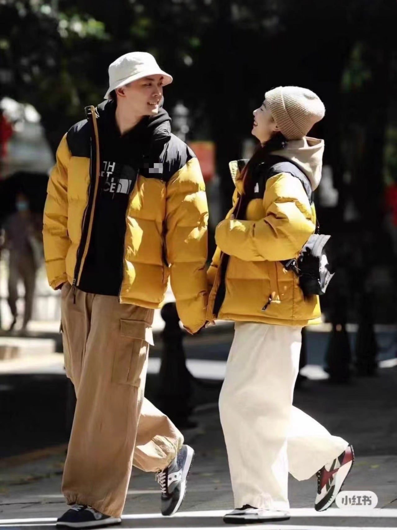 Putian top Beijia 1996 down jacket 700 fluffy embroidery winter men's and women's same loose bread clothes wholesale